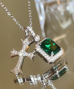 S925 Pure Silver Vintage Cross Necklace with Jade Green Zircon - High-End Light Luxury Accessory for Versatile Style