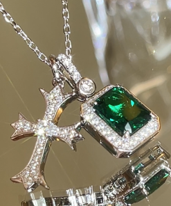 S925 Pure Silver Vintage Cross Necklace with Jade Green Zircon - High-End Light Luxury Accessory for Versatile Style