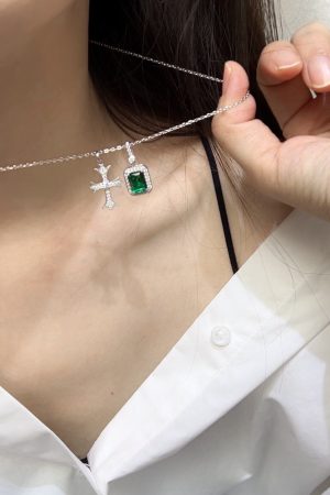 S925 Pure Silver Vintage Cross Necklace with Jade Green Zircon - High-End Light Luxury Accessory for Versatile Style