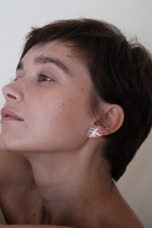 S925 Pure Silver White Iris Flower Stud Earrings for Women - Niche Matte Petal Design, Floral Jewelry, Trendy Fashion Accessory