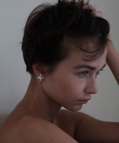 S925 Pure Silver White Iris Flower Stud Earrings for Women - Niche Matte Petal Design, Floral Jewelry, Trendy Fashion Accessory