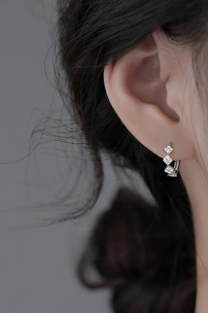 S925 Silver Diamond-Shaped Ear Clips - High-End Trendy Earrings for Women - Niche Design 2025 Fashion Jewelry