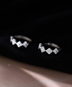 S925 Silver Diamond-Shaped Ear Clips - High-End Trendy Earrings for Women - Niche Design 2025 Fashion Jewelry