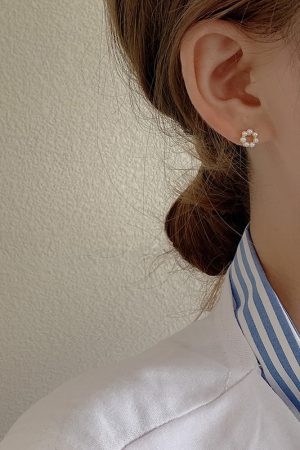 S925 Silver Needle Pearl Earrings - Minimalist Round Studs, Exquisite Korean Style, Versatile Mini Ear Jewelry for Women