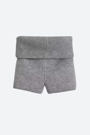 Science Lab Outfit College, Neutral Casual Outfits - Knitted Shorts