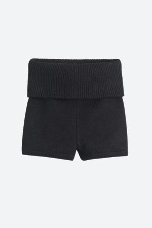 Science Lab Outfit College, Neutral Casual Outfits - Knitted Shorts