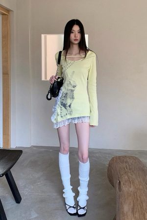 Self-Cultivation Elastic Lace Splicing Pearl Beaded Rabbit Print Long Sleeve Top - Chic Y2K Style