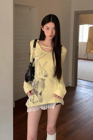 Self-Cultivation Elastic Lace Splicing Pearl Beaded Rabbit Print Long Sleeve Top - Chic Y2K Style