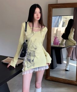 Self-Cultivation Elastic Lace Splicing Pearl Beaded Rabbit Print Long Sleeve Top - Chic Y2K Style
