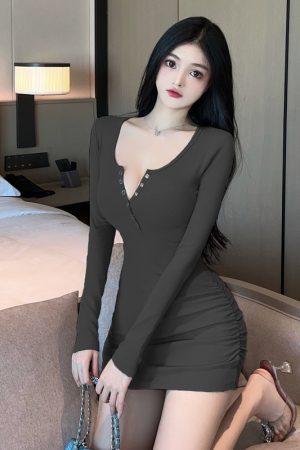 Sexy Deep V-Neck Bodycon Dress - Autumn Temperament Goddess Style, Stretchy Knitted Fabric for a Flattering Fit