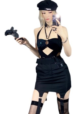 Sexy Hollow-Out Halter Neck Tank Top and Faux Two-Piece Outfit - Trendy Y2K Style for a Chic Look
