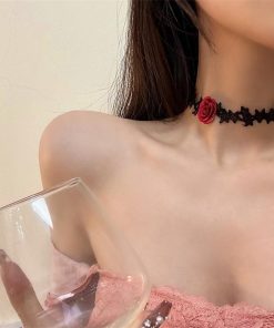 Sexy Lace Choker Collar for Women, Gothic Long Woven Red Rose Necklace, Dark Style Fashion Accessory
