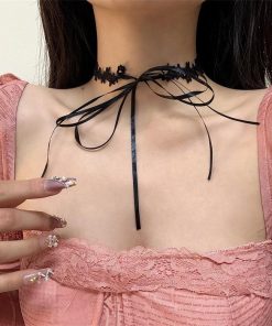 Sexy Lace Choker Collar for Women, Gothic Long Woven Red Rose Necklace, Dark Style Fashion Accessory