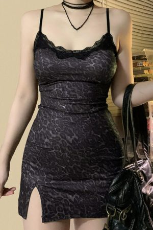 Sexy Lace Spliced Leopard Print Bodycon Dress - Low Neckline, Backless Design, Tight-Fitting Spaghetti Strap Mini Dress for Spring 2025