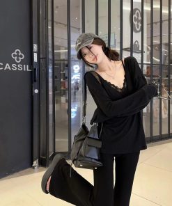 Sexy Lace Splicing Camisole with Chest Pad - V-Neck Sleeveless Top for Women, Perfect for Y2K and Casual Fall Fashion