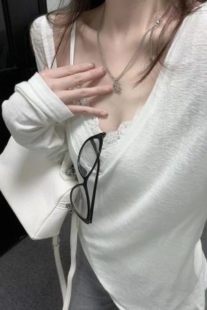 Sexy Lace Splicing Camisole with Chest Pad - V-Neck Sleeveless Top for Women, Perfect for Y2K and Casual Fall Fashion