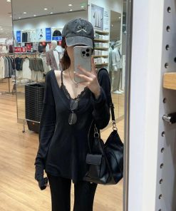 Sexy Lace Splicing Camisole with Chest Pad - V-Neck Sleeveless Top for Women, Perfect for Y2K and Casual Fall Fashion