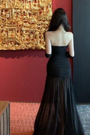 Sexy One-Shoulder Black Strapless Long Dress with French Ruffles and High Slit - Elegant Evening Gown for Women, Y2K Style