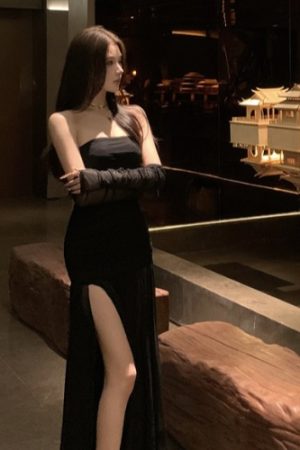 Sexy One-Shoulder Black Strapless Long Dress with French Ruffles and High Slit - Elegant Evening Gown for Women, Y2K Style