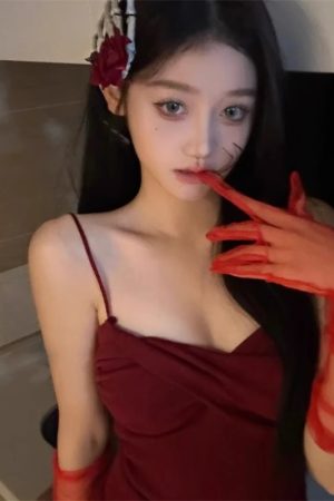 Sheer Wine-Red Transparent Mesh Gloves with Rose Skull Hairpin - Vintage Halloween Cosplay Accessories for Spicy Looks
