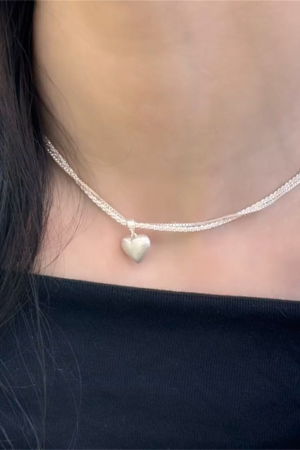 Shimmering Heart Necklace for Women, High-End Light Luxury Clavicle Chain, Exquisite Versatile Design, Niche Fashion Accessory
