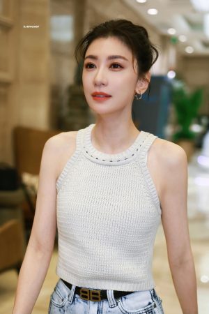 Short Sexy Sleeveless Knitted Vest Halter Top - French Versatile Camisole for Summer - 90s Inspired Fashion