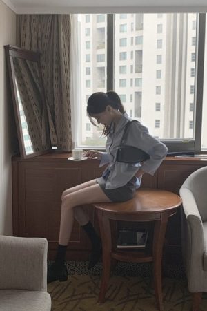 Silky Minimalist Loose Silhouette Shirt - High-End Feel Korean Style Top for Effortless Chic Fashion