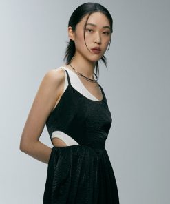 Silver Arc-Shaped Collar Necklace - Roaring Beast Design, Statement Jewelry, Chic Accessories, Fashion-forward Style