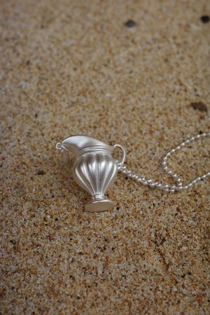 Silver Flower Vase Pendant Necklace for Women, Unique Creative Design, 2025 Trendy Jewelry, Elegant Floral Statement Piece