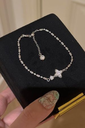 Silver Four-Pointed Star Bracelet for Women - 2025 Light Luxury Design with Micro-Inlaid Accessories, Perfect Gift for Best Friends