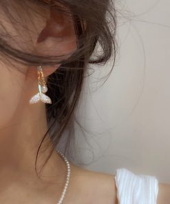 Silver Needle Mermaid Pearl Stud Earrings - Minimalist 2025 Trend, Niche Design Pendant, High-End Light Luxury Ear Accessories for Women