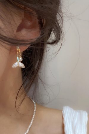 Silver Needle Mermaid Pearl Stud Earrings - Minimalist 2025 Trend, Niche Design Pendant, High-End Light Luxury Ear Accessories for Women
