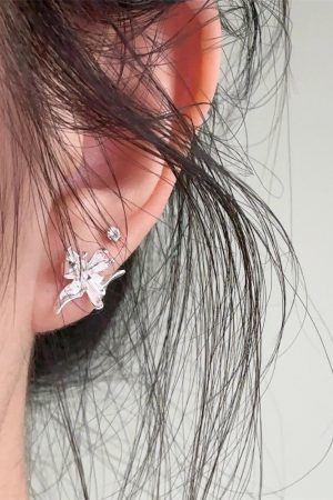 Silver-White Iris Flower Earrings for Women - Elegant Minimalist Light Luxury Design, Perfect for Commuting and Everyday Wear
