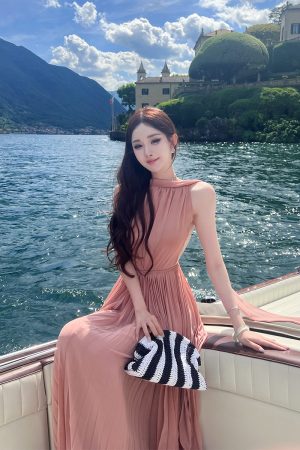 Sleeveless Pleated Chiffon Dress for Women, Water Lily Print, Long Summer Dress, Perfect for Influencers, Y2K Fashion Style
