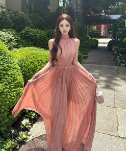 Sleeveless Pleated Chiffon Dress for Women, Water Lily Print, Long Summer Dress, Perfect for Influencers, Y2K Fashion Style