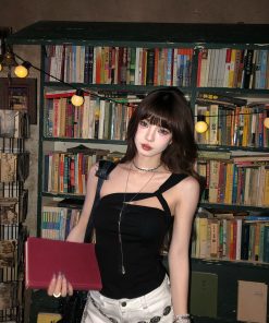 Slim Fit Black Camisole Top - South Li Xiang Korean Drama Style, Hot Girl Aesthetic, Summer Essential for Chic Outfits