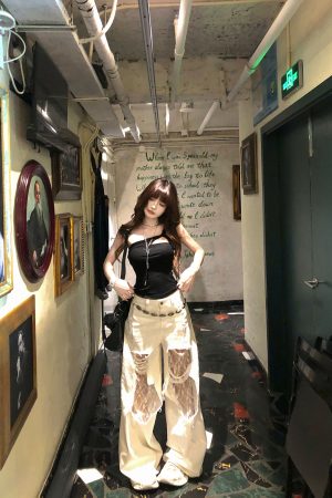 Slim Fit Black Camisole Top - South Li Xiang Korean Drama Style, Hot Girl Aesthetic, Summer Essential for Chic Outfits