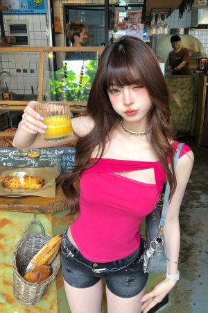 Slim Fit Black Camisole Top - South Li Xiang Korean Drama Style, Hot Girl Aesthetic, Summer Essential for Chic Outfits