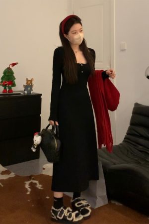 Slim Fit Black Knitted Dress for Women - French Square-Neck, Long Sleeve, Flattering Design, Perfect for Early Spring and Y2K Style