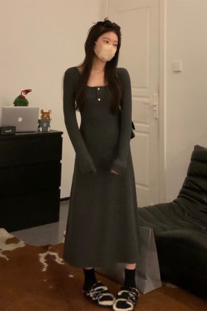 Slim Fit Black Knitted Dress for Women - French Square-Neck, Long Sleeve, Flattering Design, Perfect for Early Spring and Y2K Style