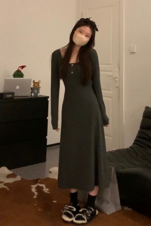 Slim Fit Black Knitted Dress for Women - French Square-Neck, Long Sleeve, Flattering Design, Perfect for Early Spring and Y2K Style