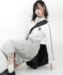 Slim Fit College Style Short Jacket for Women, Casual Zipper Cardigan, Autumn 2025, Stand Collar, Trendy 90s Inspired Outerwear