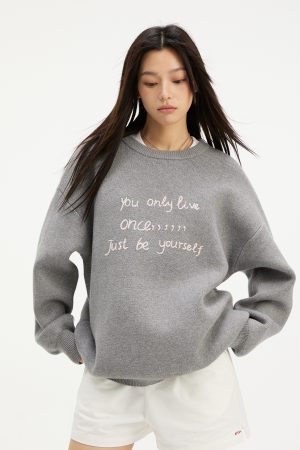 Slim-Fit Knitted Sweater with Letter Slogan - Trendy Autumn Winter Outerwear for Casual Style