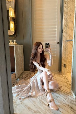 Slim Fit Off-Shoulder Two-Piece Dress Set in Knitted Socialite Style - Supermodel Ballet Inspired Fashion