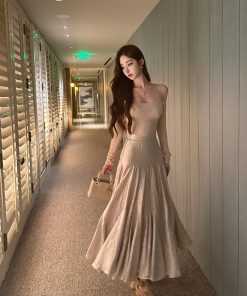 Slim Fit Off-Shoulder Two-Piece Dress Set in Knitted Socialite Style - Supermodel Ballet Inspired Fashion