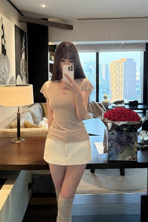 Slim Fit V-Neck Short Sleeve T-Shirt for Women, Cloud Base Elastic Design, Versatile Spring/Summer Essential, Casual Fashion