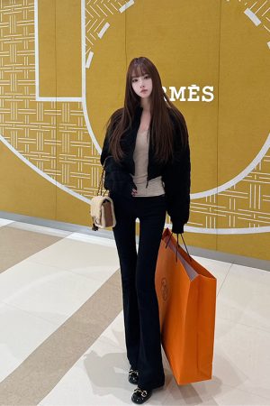 Slim Fit Wine Glass Leg Pants for Women - Flattering Casual Jeans for Spring and Summer, Elongating Style for Tall Women