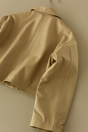 Slim-Fitting Short Lambskin Jacket - Stylish Loose Genuine Leather Top for a Chic Look, Perfect for Everyday Wear