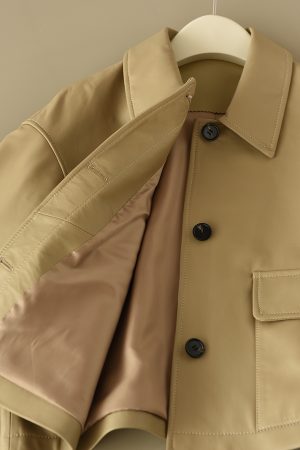Slim-Fitting Short Lambskin Jacket - Stylish Loose Genuine Leather Top for a Chic Look, Perfect for Everyday Wear