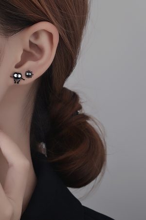 Small Coal Ball Earrings - Trendy Personalized Niche Design for Women, Comfortable for Sleeping, Perfect Summer Accessory